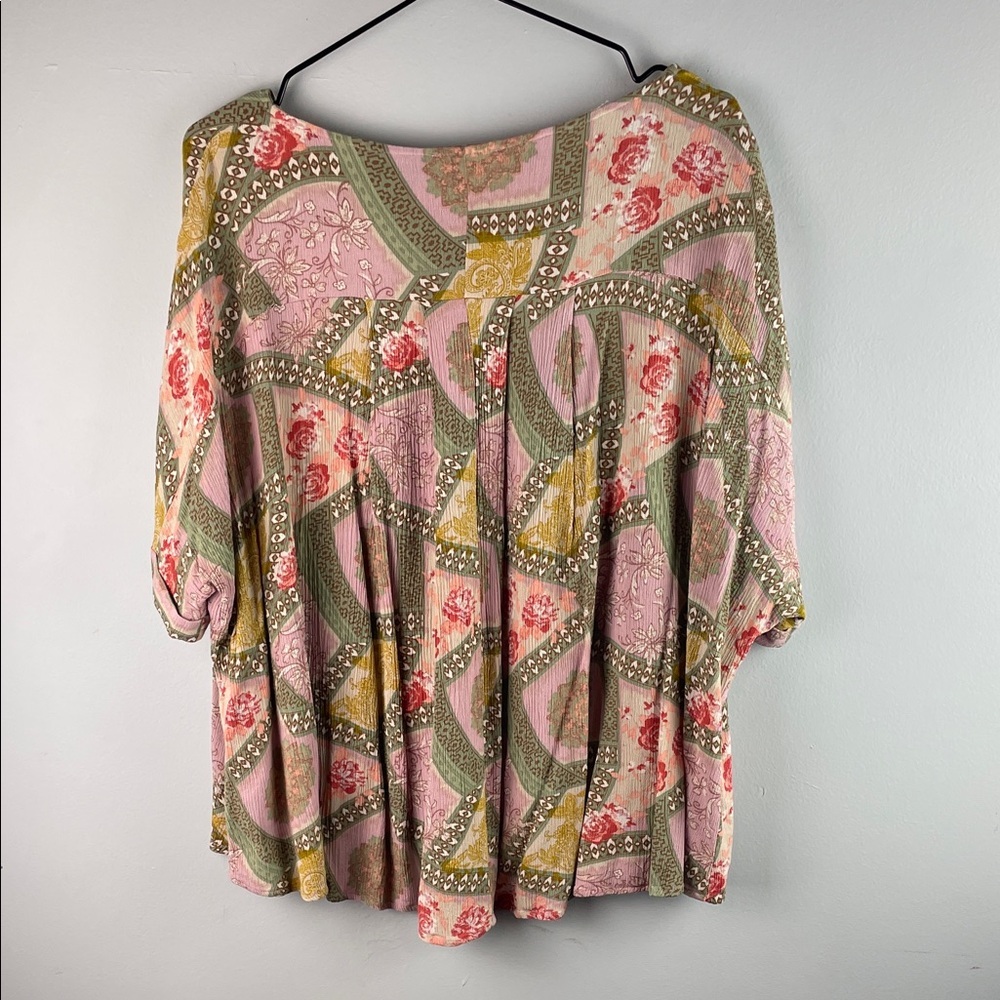 Easel Women's Pink Patchwork Floral Dolman Top Size S - Picture 8 of 10